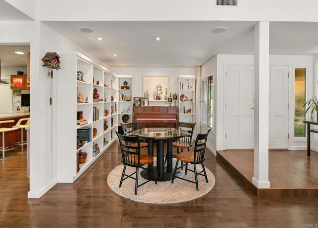 2521 Ardath Court, La Jolla, CA 92037
