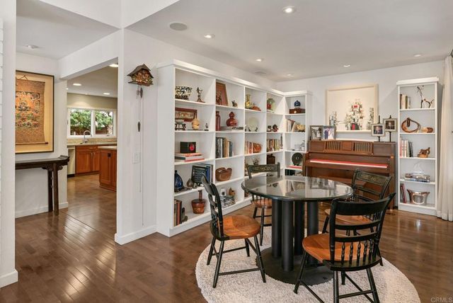 2521 Ardath Court, La Jolla, CA 92037