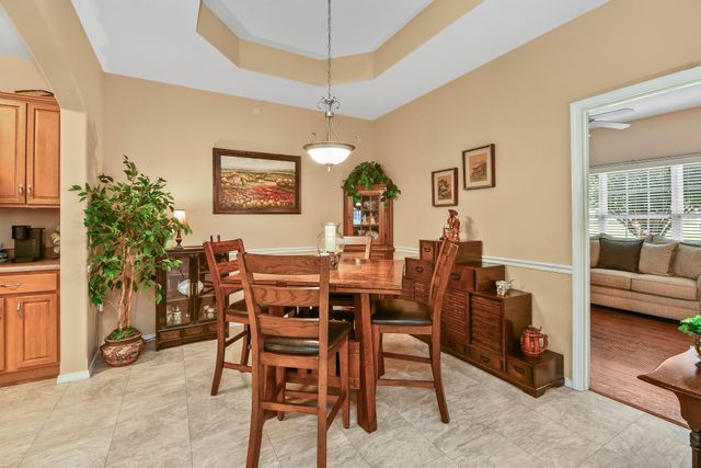 1398 N Sandy Creek Circle 2, Nixa, MO 65714