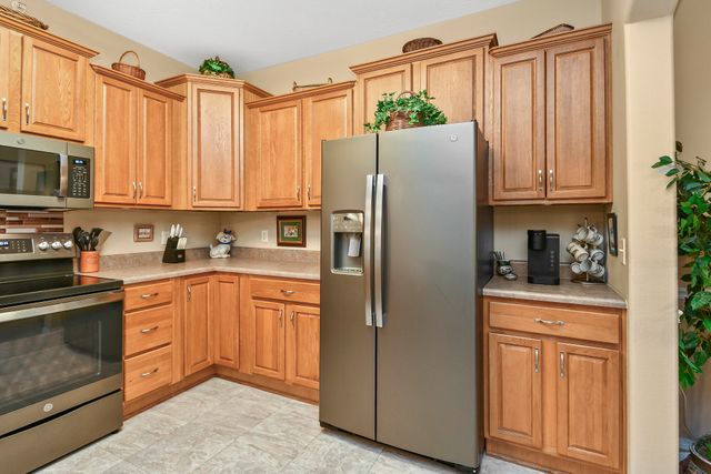 1398 N Sandy Creek Circle 2, Nixa, MO 65714