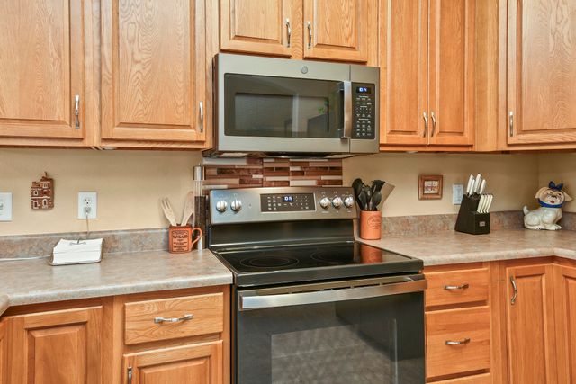 1398 N Sandy Creek Circle 2, Nixa, MO 65714