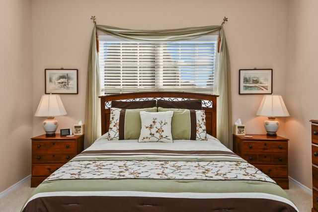 1398 N Sandy Creek Circle 2, Nixa, MO 65714