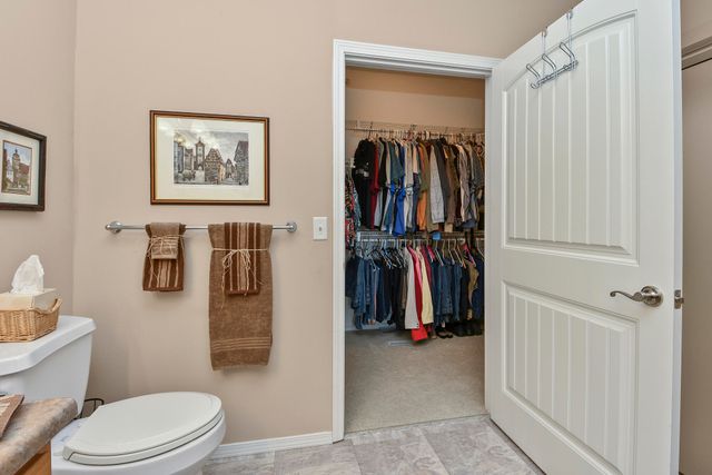 1398 N Sandy Creek Circle 2, Nixa, MO 65714