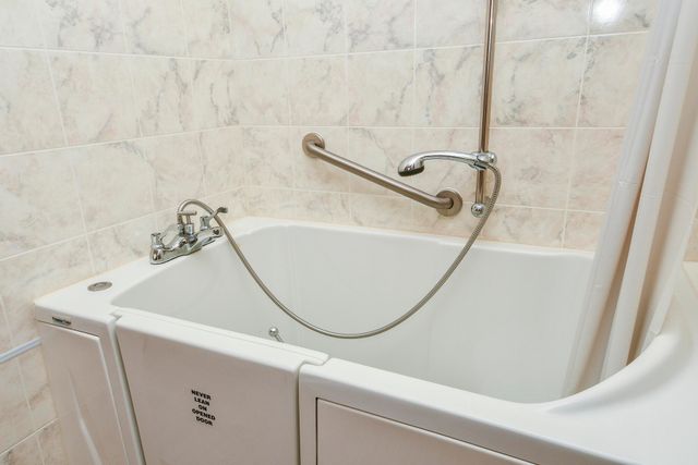 1398 N Sandy Creek Circle 2, Nixa, MO 65714