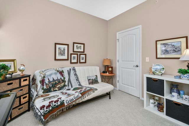 1398 N Sandy Creek Circle 2, Nixa, MO 65714