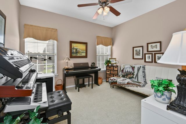 1398 N Sandy Creek Circle 2, Nixa, MO 65714