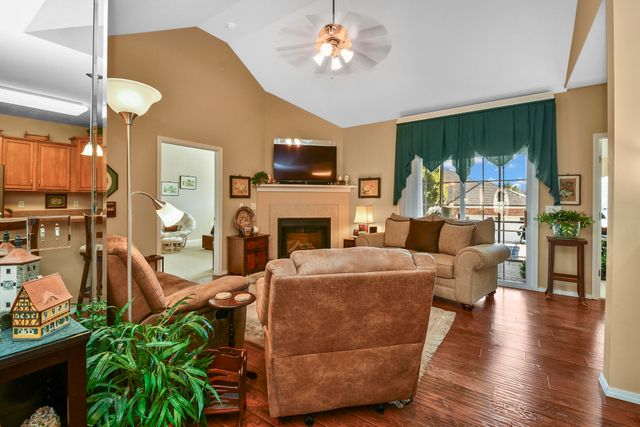 1398 N Sandy Creek Circle 2, Nixa, MO 65714