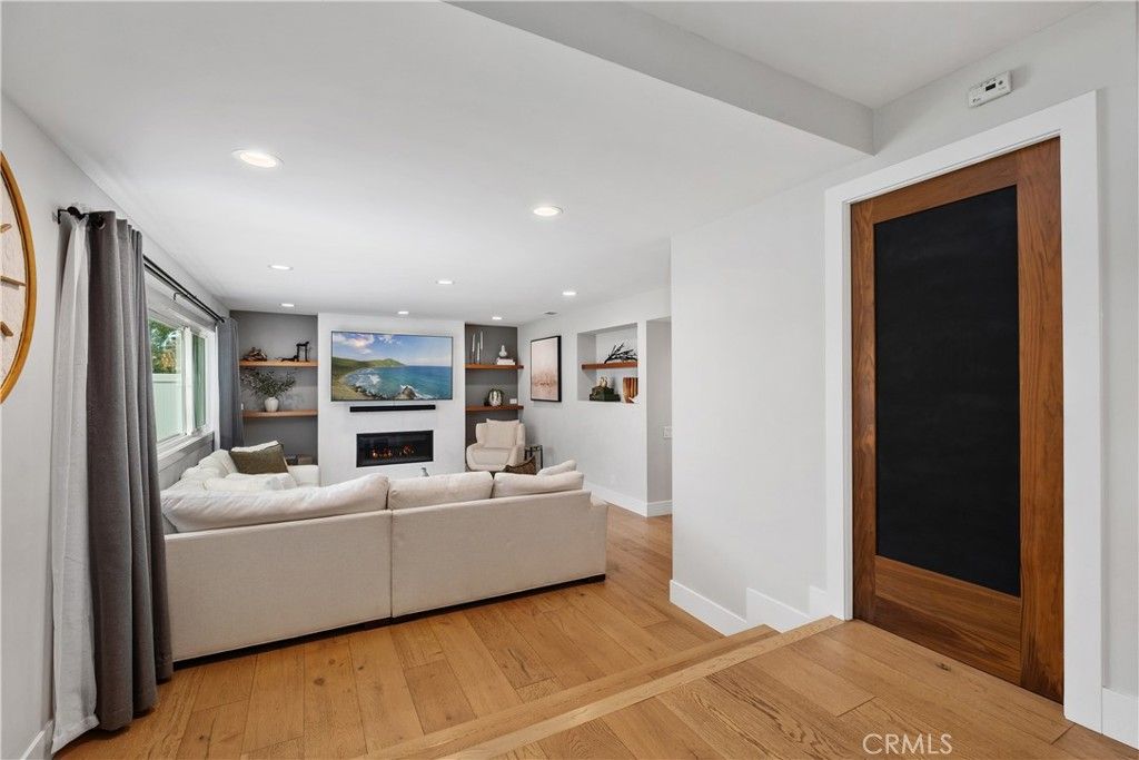 Image 16 of property listing at 27022 Mariscal, Mission Viejo, CA 92691