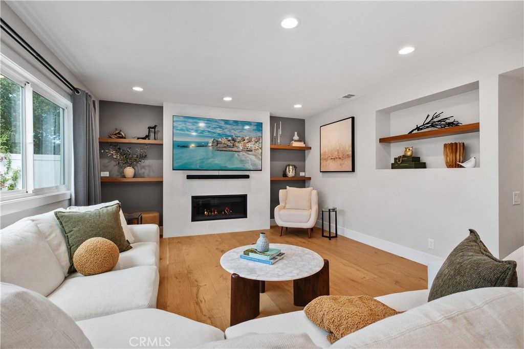 Image 18 of property listing at 27022 Mariscal, Mission Viejo, CA 92691