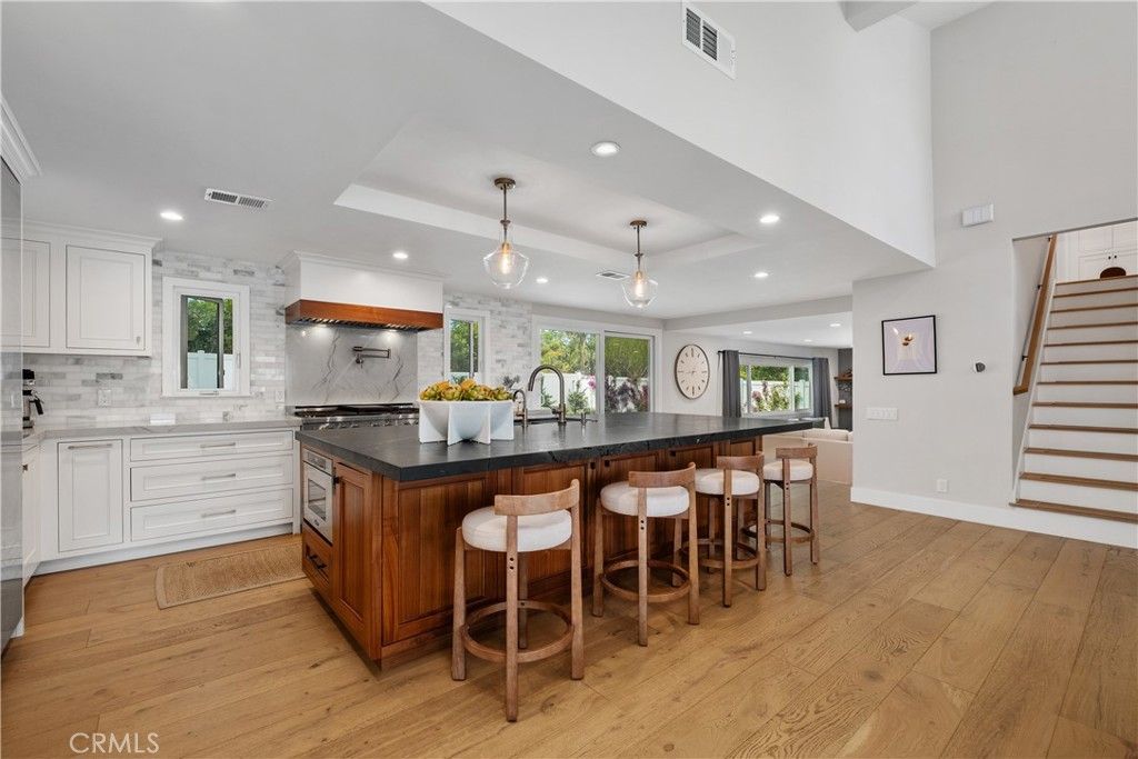 Image 7 of property listing at 27022 Mariscal, Mission Viejo, CA 92691