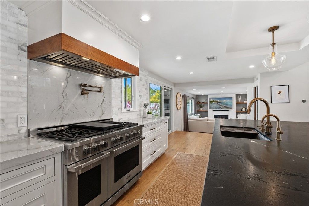 Image 9 of property listing at 27022 Mariscal, Mission Viejo, CA 92691