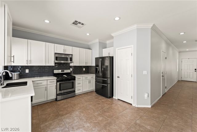 6156 Pacific Dogwood Avenue, Las Vegas, NV 89139