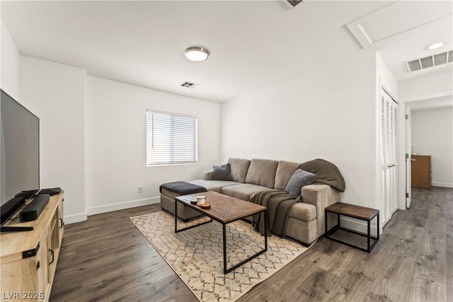 6156 Pacific Dogwood Avenue, Las Vegas, NV 89139