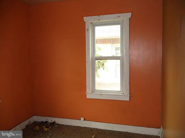 273 N BROAD ST, Penns Grove, NJ 08069