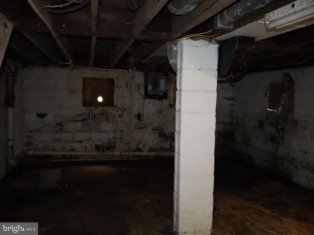 273 N BROAD ST, Penns Grove, NJ 08069
