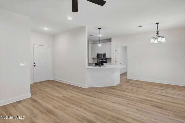 711 E Leake Street, Clinton, MS 39056