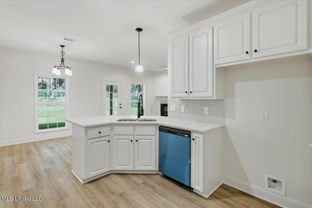 711 E Leake Street, Clinton, MS 39056