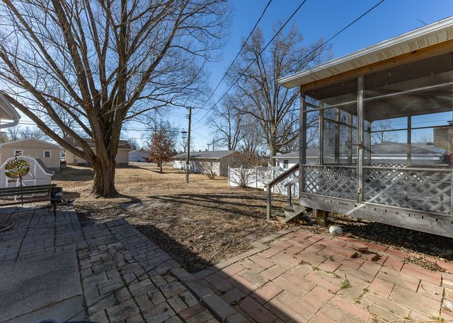 505 Highview Drive, Clinton, IA 52372