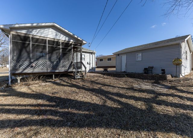 505 Highview Drive, Clinton, IA 52372