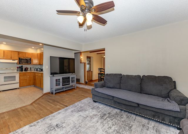 505 Highview Drive, Clinton, IA 52372