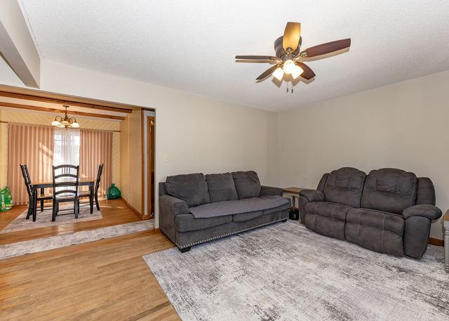 505 Highview Drive, Clinton, IA 52372