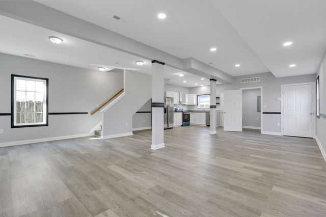 1705 Lexington Avenue, Columbus, OH 43211