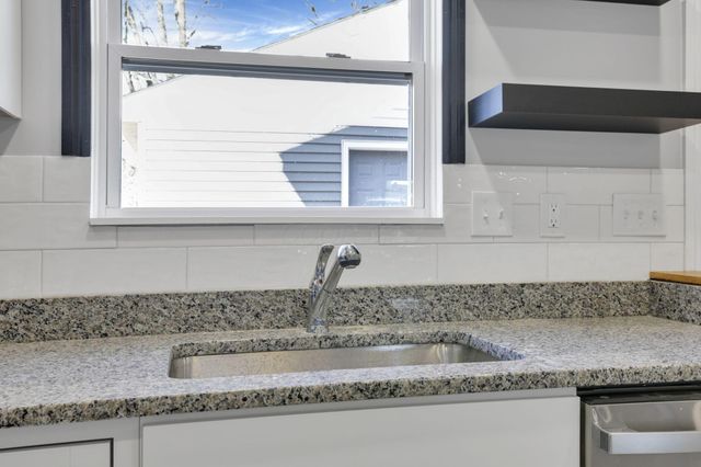 1705 Lexington Avenue, Columbus, OH 43211