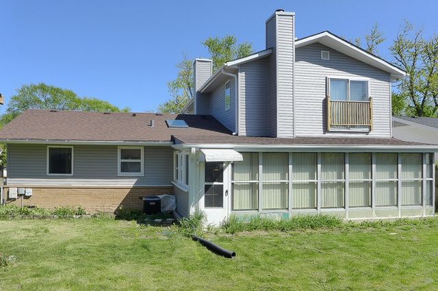 50 Ridgewood Road, Elk Grove Village, IL 60007