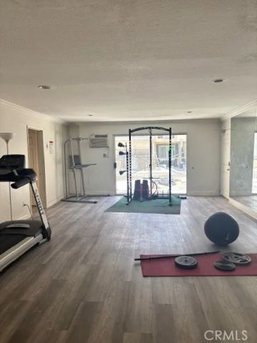 7035 Woodley 113, Van Nuys, CA 91406