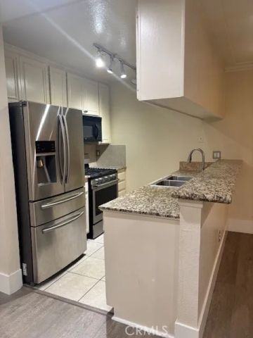 7035 Woodley 113, Van Nuys, CA 91406