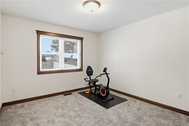 4919 Woodlands Drive, Eau Claire, WI 54703