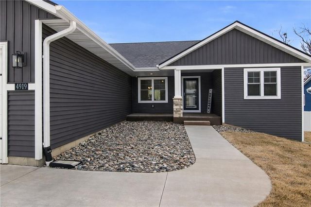 4919 Woodlands Drive, Eau Claire, WI 54703