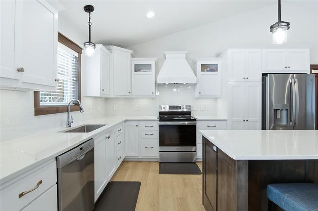 4919 Woodlands Drive, Eau Claire, WI 54703