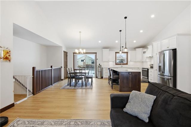 4919 Woodlands Drive, Eau Claire, WI 54703