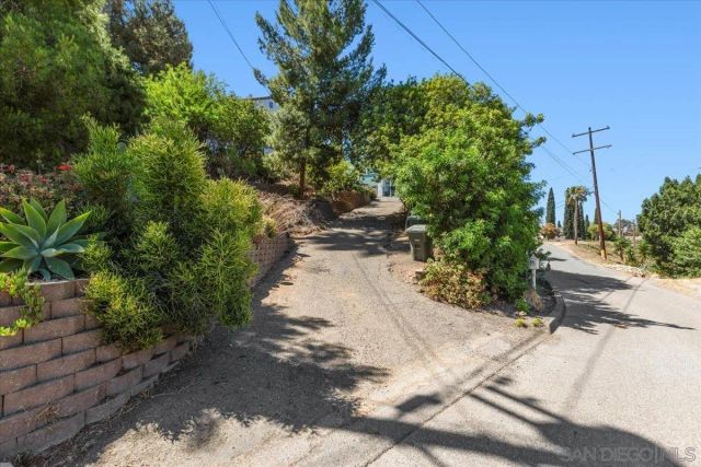 8621 Golf Drive, Spring Valley, CA 91977