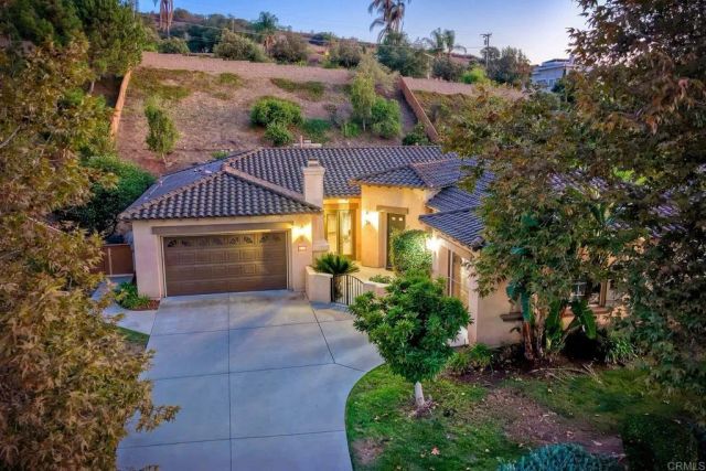 3225 Hidden Estate Lane, Escondido, CA 92027