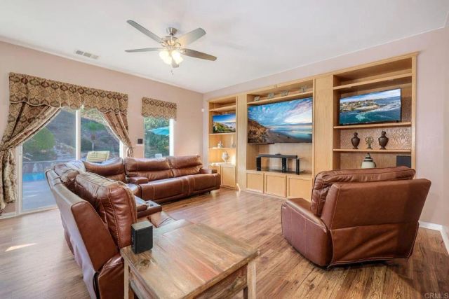 3225 Hidden Estate Lane, Escondido, CA 92027