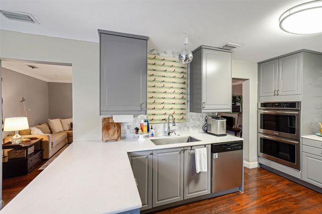 500 NW 120th St, Miami, FL 33168