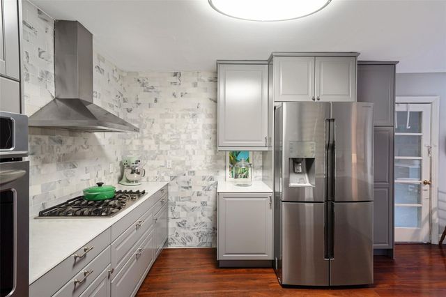 500 NW 120th St, Miami, FL 33168