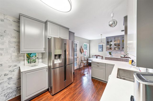 500 NW 120th St, Miami, FL 33168