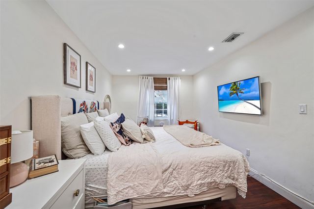 500 NW 120th St, Miami, FL 33168