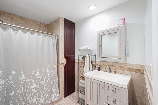 500 NW 120th St, Miami, FL 33168