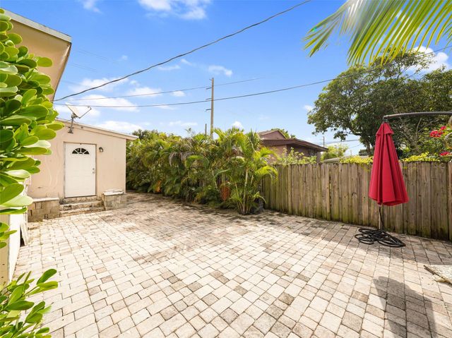 500 NW 120th St, Miami, FL 33168