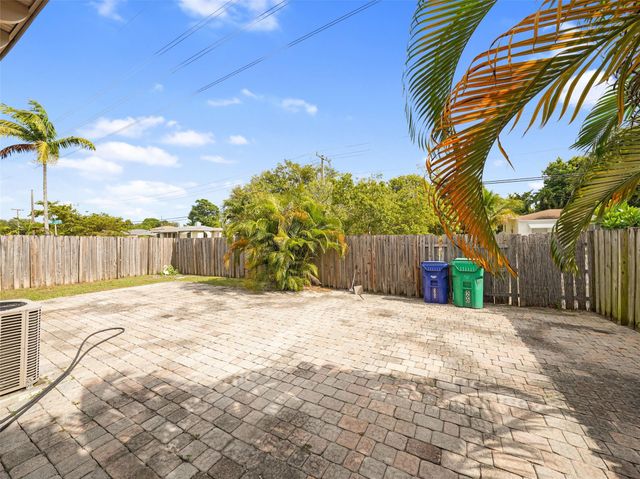 500 NW 120th St, Miami, FL 33168