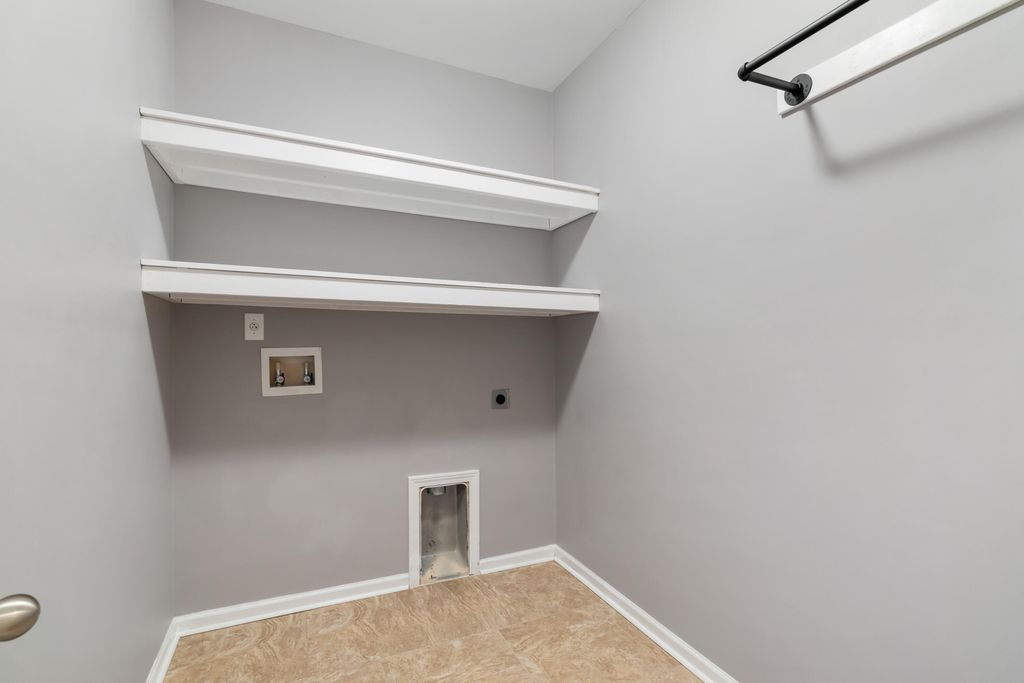 Image 33 of property listing at 5088 Timicuan Way, Summerville, SC 29485