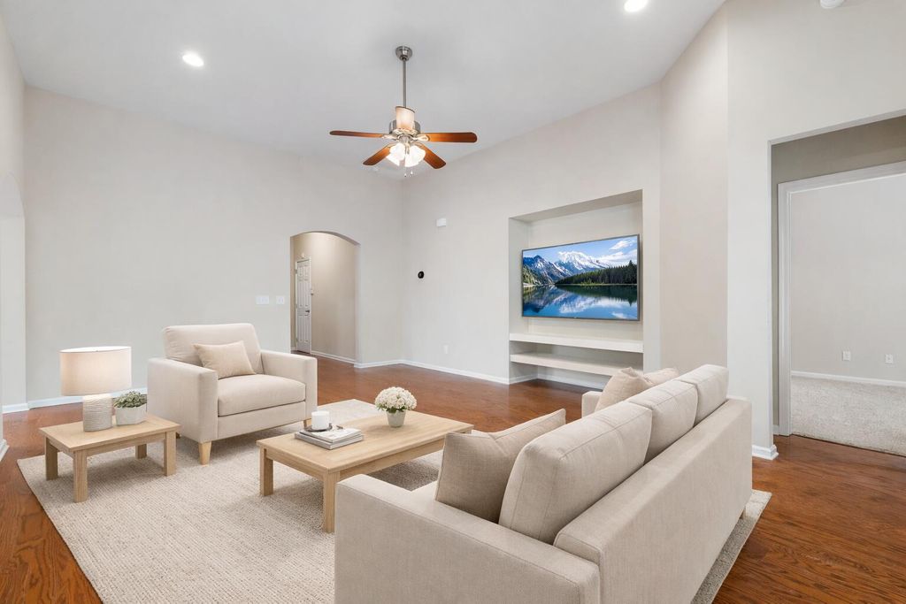 Image 7 of property listing at 5088 Timicuan Way, Summerville, SC 29485