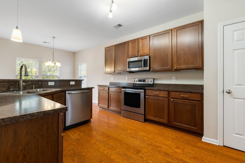 Image 9 of property listing at 5088 Timicuan Way, Summerville, SC 29485