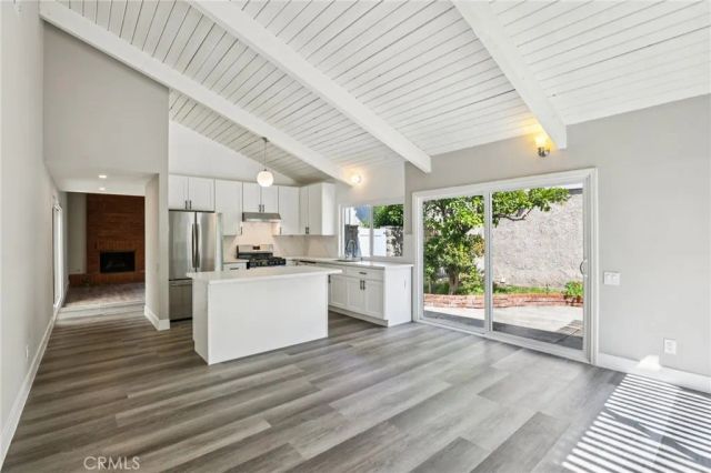 5 Poinsettia, Irvine, CA 92604