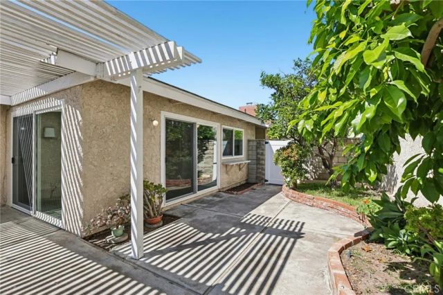 5 Poinsettia, Irvine, CA 92604