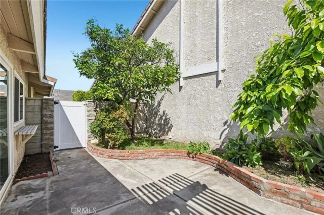 5 Poinsettia, Irvine, CA 92604